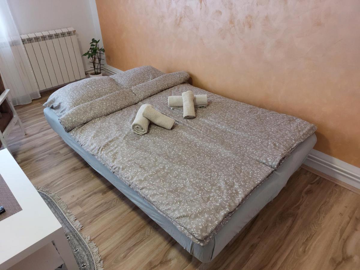 Apartman Centar Sremska Mitrovica Exterior photo