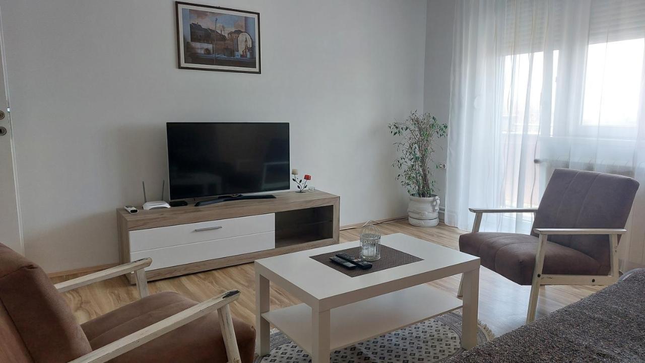 Apartman Centar Sremska Mitrovica Exterior photo